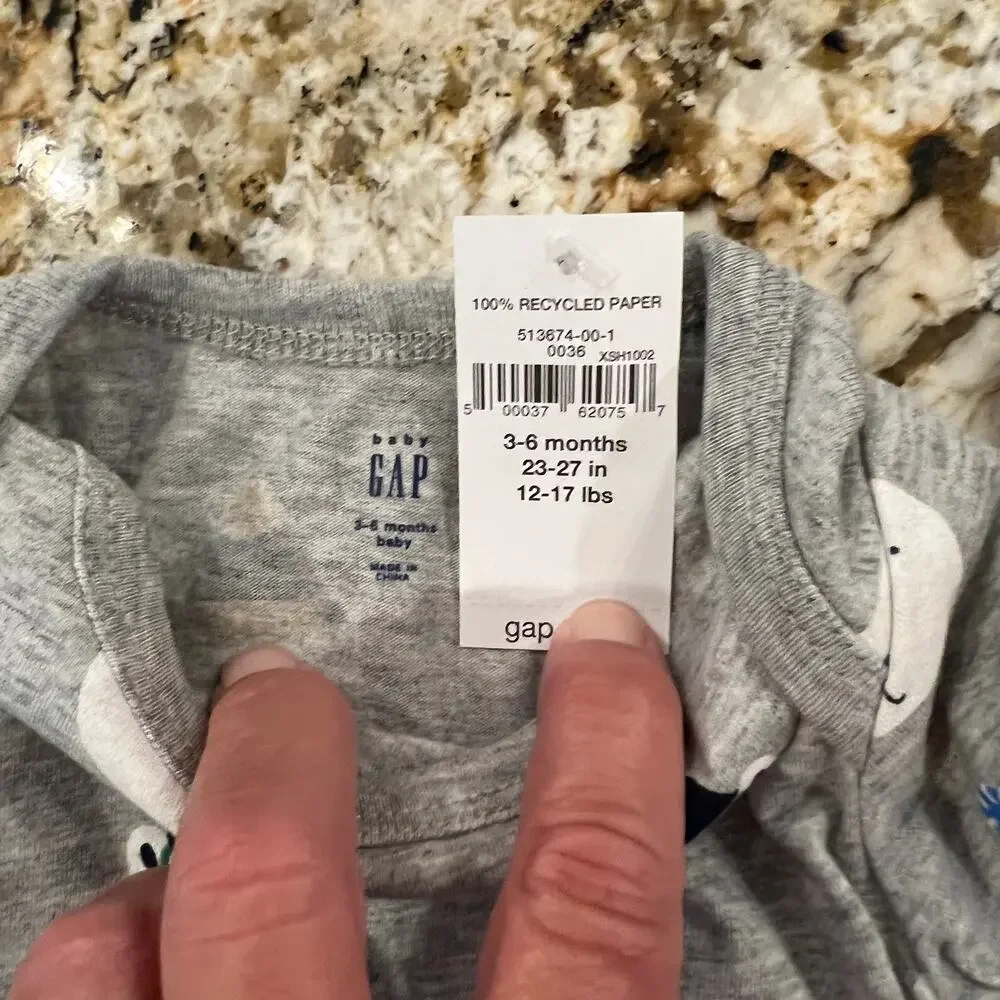 NWT GAP Baby Grey W/Polar Bear Print Bodysuit & Pull-On Pants - SIZE 3-6M